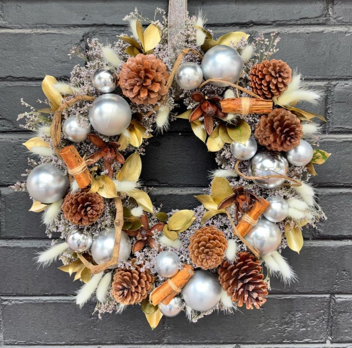 CORONA BLANCA NAVIDAD, ARREGLO FLORAL