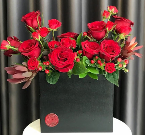 UN SAN VALENTIN DIFERENTE, ARREGLO FLORAL